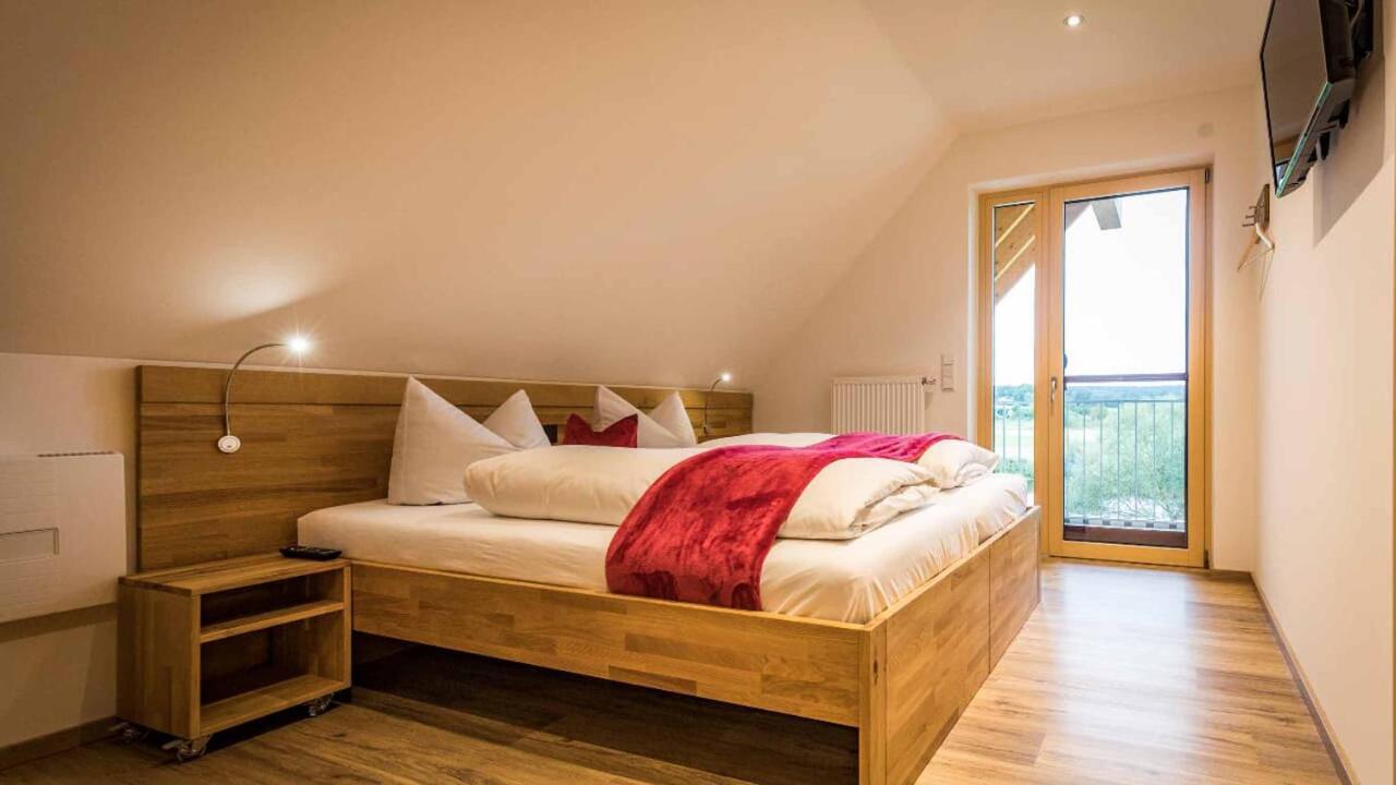 Urlaub Am Regen - Ferienhof Dirnberger Nittenau Extérieur photo